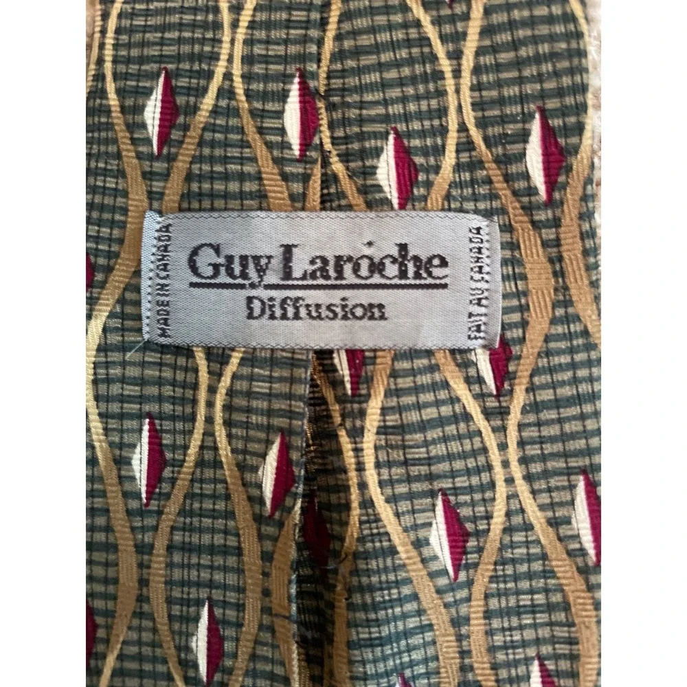 Guy Laroche Mens Silk Tie OS Green Gold Geometric Diamond Pattern Made in Canada